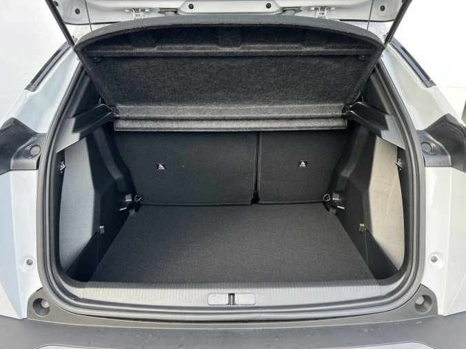 Peugeot 2008, Peugeot 2008 STYLE S&S MAN6 1.2 PureTech, barva bílá