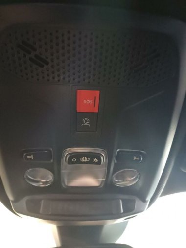 Peugeot 2008, Peugeot 2008 ALLURE 1.2 PureTech 7 let zár., barva modrá