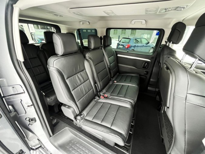 Peugeot Traveller, Peugeot Traveller ALLURE Standard 2.0 BlueHDi 180 EAT8, barva šedá
