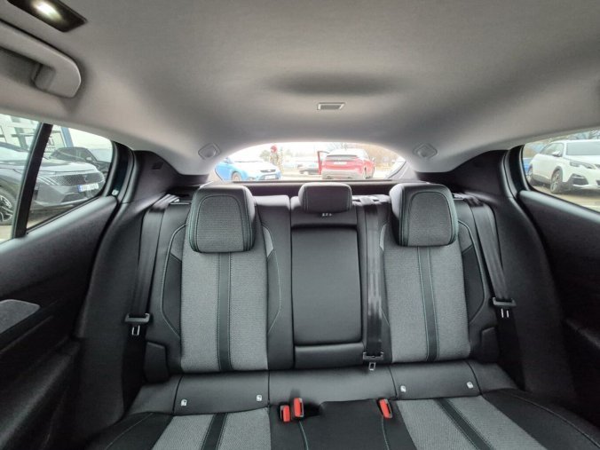 Peugeot 408, Peugeot 408 ALLURE Hybrid 136 e-DCS6, barva modrá