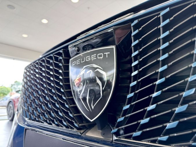 Peugeot 3008, Peugeot 3008 ALLURE Hybrid 136k, Automat, barva modrá