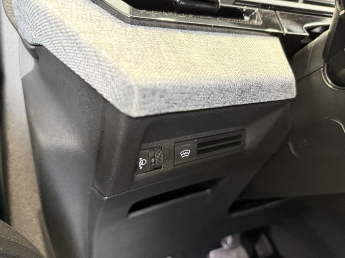 Peugeot 5008, Peugeot 5008 ALLURE, Automat, GRIP Control, barva modrá