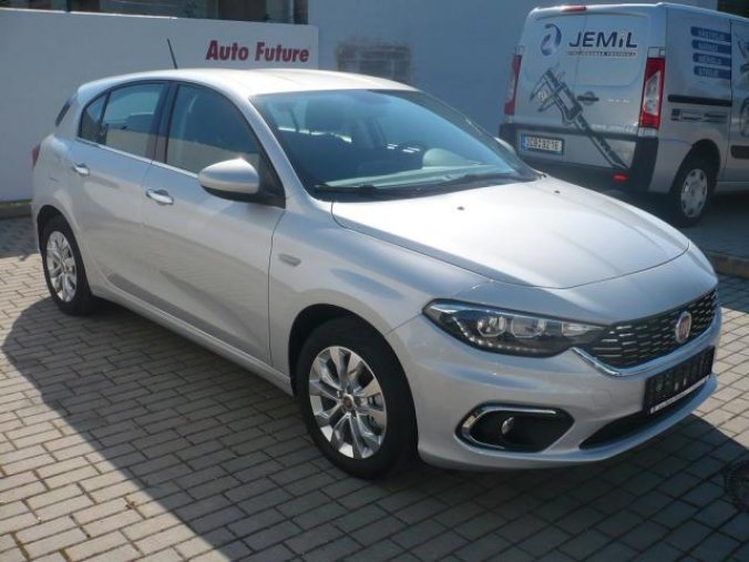 Fiat Tipo, HB 1.4 16v ITALIA Extra, barva stříbrná