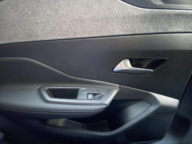 Peugeot 308, Peugeot 308 SW ALLURE Hybrid 145 e-DCS6, barva šedá