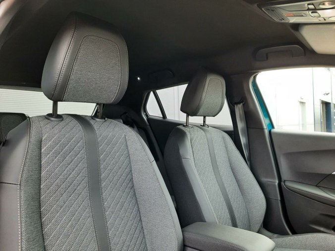Peugeot 2008, Peugeot 2008 ALLURE PureTech 100 S&S MAN6, barva modrá