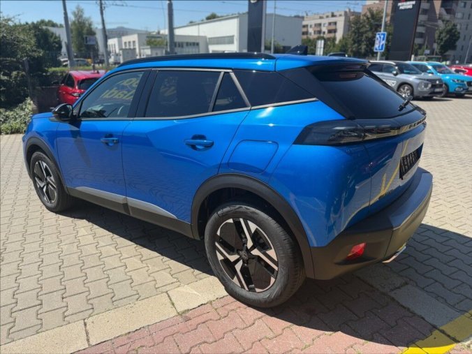 Peugeot 2008, Peugeot 2008 1,2 Hybrid 136 e-DCS6  ALLURE, barva modrá