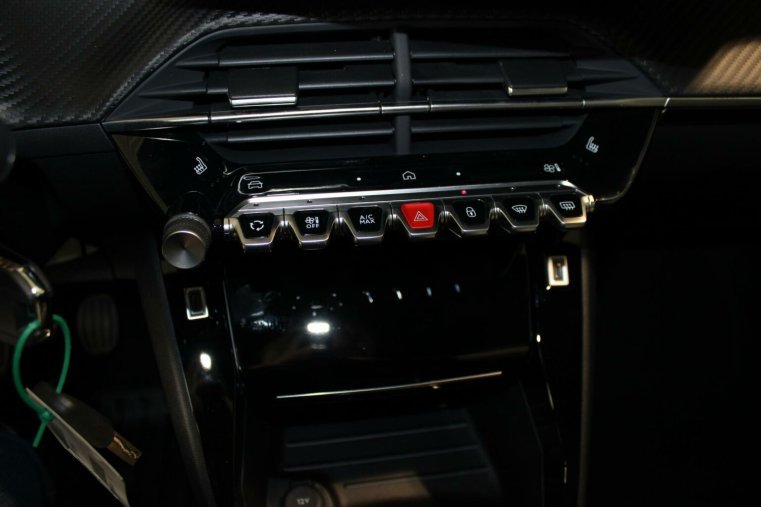 Peugeot 2008, Peugeot 2008 ALLURE PureTech 100 S&S MAN6, barva šedá