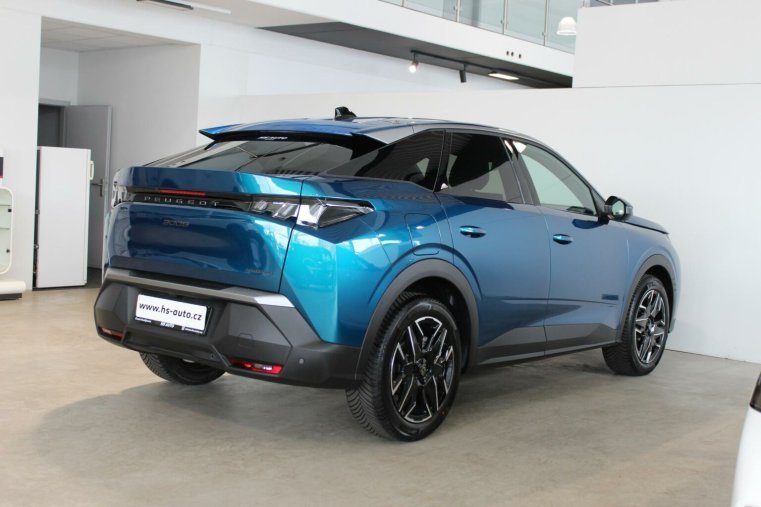 Peugeot 3008, Peugeot 3008 Allure Hybrid 136 e-DCS6, barva modrá