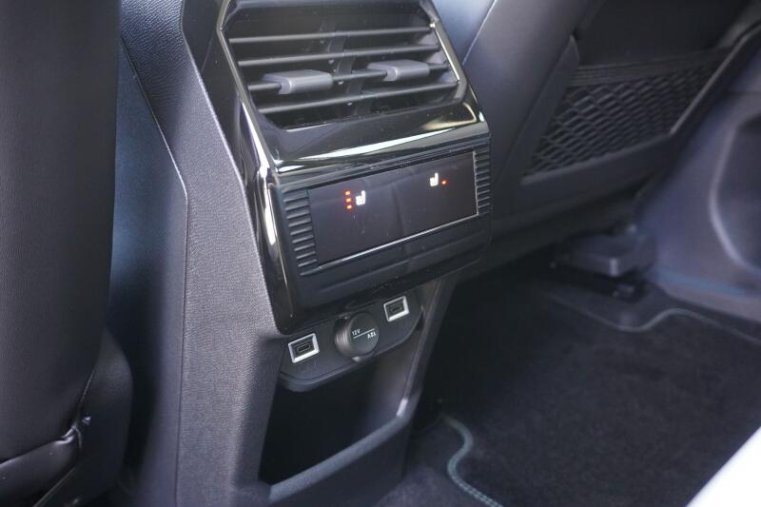 Citroën C5 Aircross, MAX Hybrid 145k Automatic, barva červená