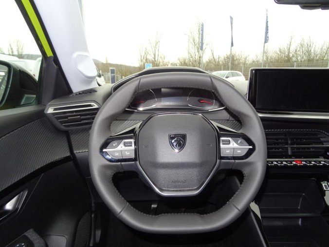 Peugeot 208, Peugeot 208 STYLE PureTech 100k MAN6, barva žlutá