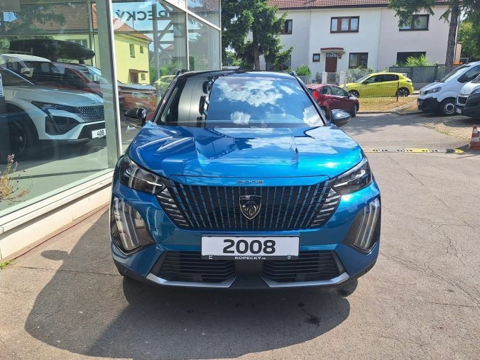 Peugeot 2008, Peugeot 2008 GT Hybrid 145 e-DCS6, barva modrá