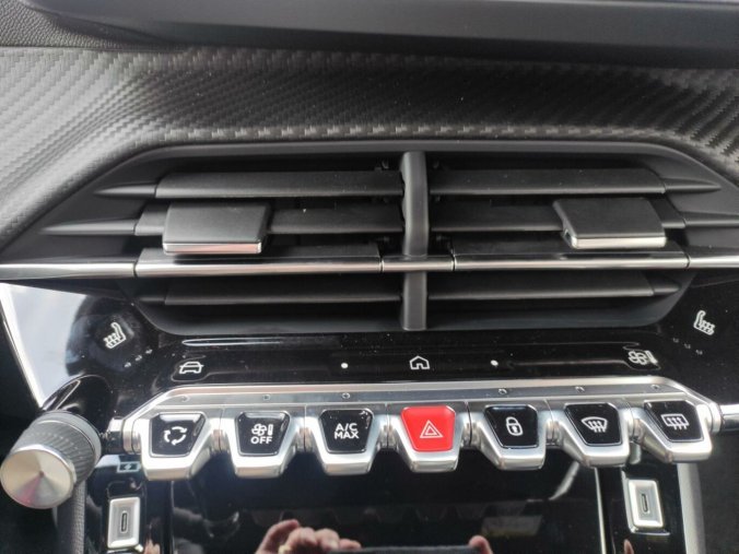 Peugeot 2008, Peugeot 2008 ALLURE 1.2 100k MAN6, barva šedá