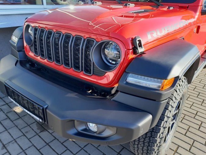 Jeep Wrangler, Unlimited 2,0T  Rubicon ČR, barva červená