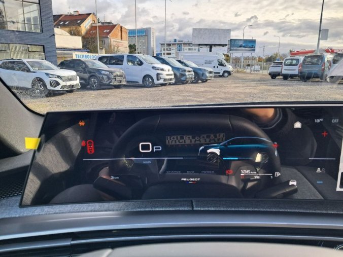 Peugeot 3008, Peugeot 3008 3008 GT Hybrid 145 e-DCS6, barva šedá