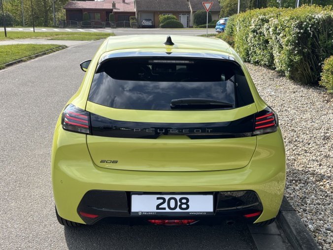 Peugeot 208, Peugeot 208 208 ALLURE PureTech 100k S&S MAN6, barva žlutá