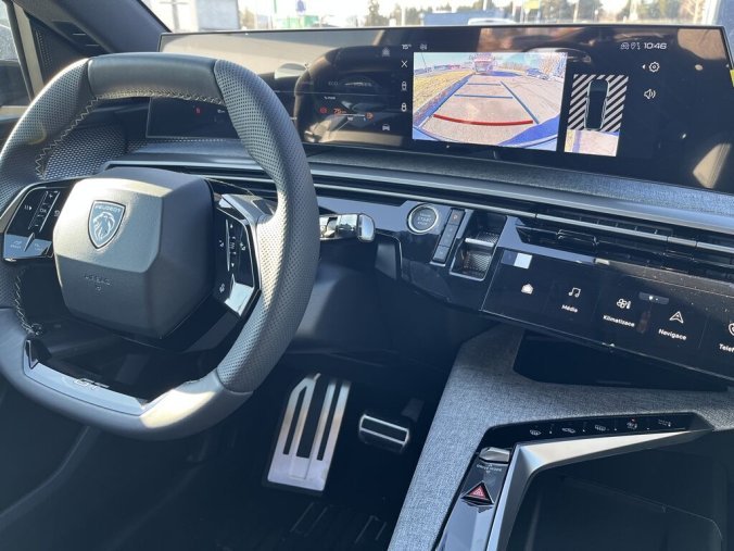 Peugeot 3008, Peugeot 3008 GT Hybrid 136 e-DCS6, barva bílá