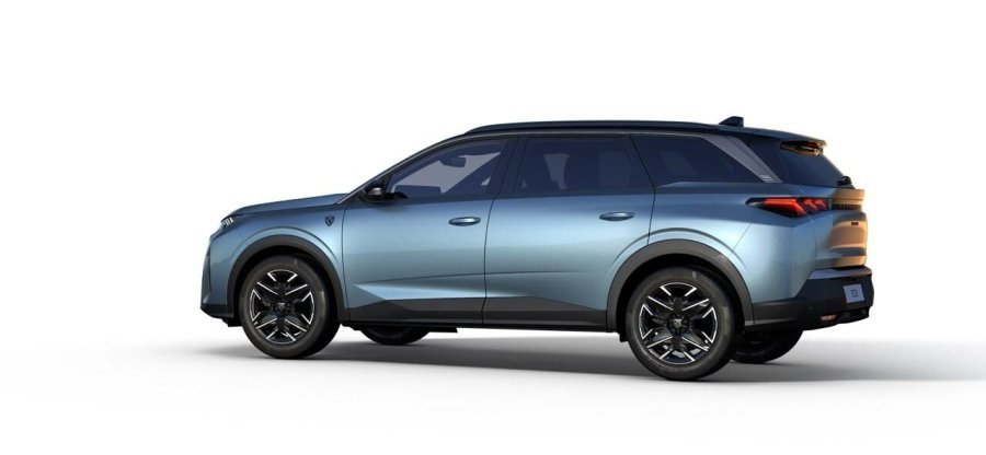 Peugeot 5008, Peugeot 5008 GT Hybrid 145 e-DCS6, barva modrá