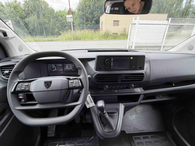 Peugeot Expert, Peugeot Expert Combi L3 2.2 BlueHDi 150 MAN6, barva bílá
