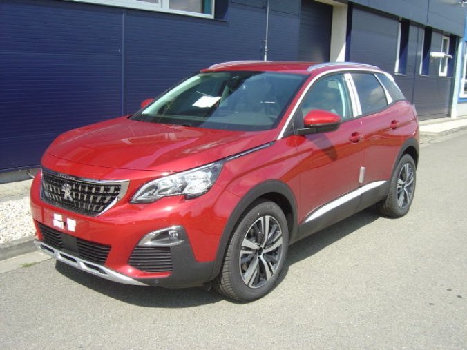 Peugeot 3008, Allure 1.5 BlueHDi 130 S&S MAN6, barva červená
