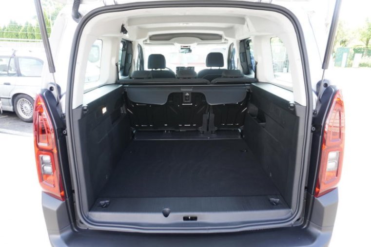 Citroën Berlingo, XL Plus 1,5BHDi 130 MAN6, barva šedá