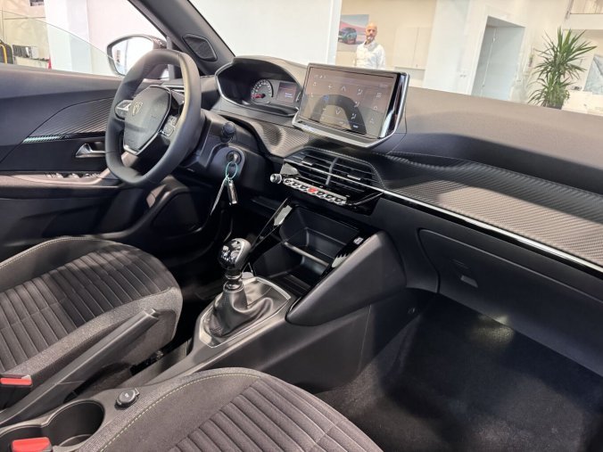 Peugeot 2008, Peugeot 2008 STYLE, 100k, Manuál, barva šedá