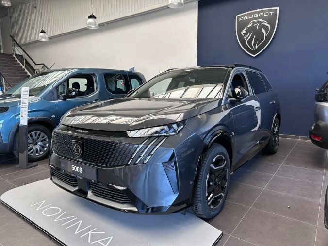 Peugeot 5008, Peugeot 5008 E-5008 GT - masážní sedadla, barva šedá