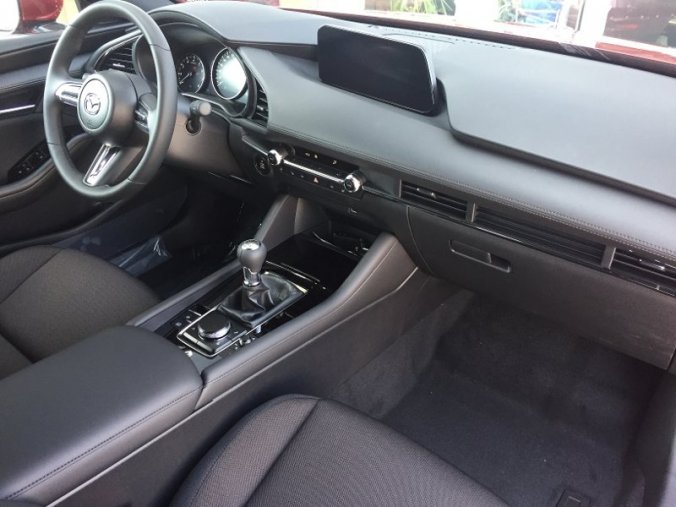 Mazda 3, 2,0 Skyactiv-G122, barva červená