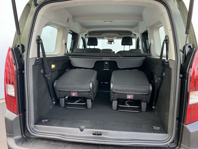 Peugeot Rifter, Peugeot Rifter LONG ALLURE N1 1,5 BlueHDi S&S, barva zelená