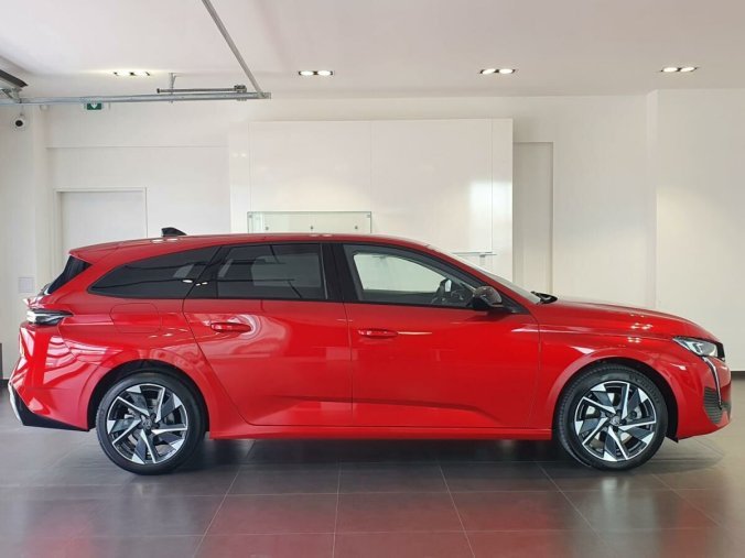 Peugeot 308, Peugeot 308 SW ALLURE PureTech 130 S&S MAN, barva červená