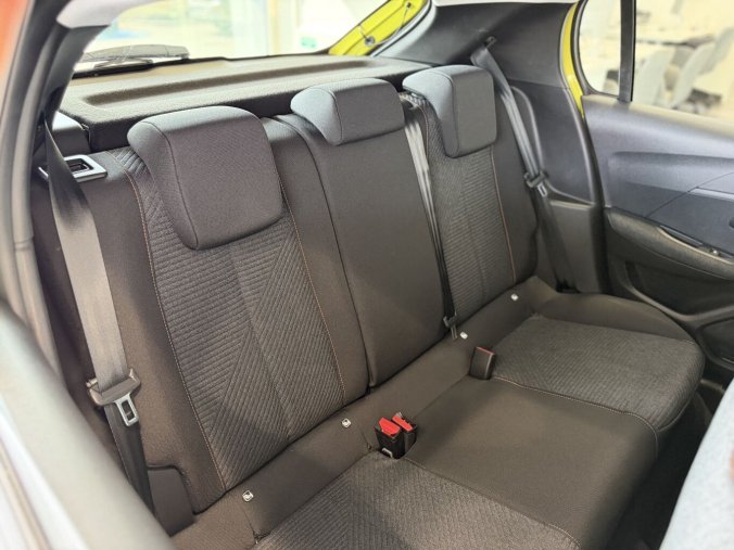 Peugeot 208, Peugeot 208 BUSINESS 100 koní, 7let záruka, barva žlutá