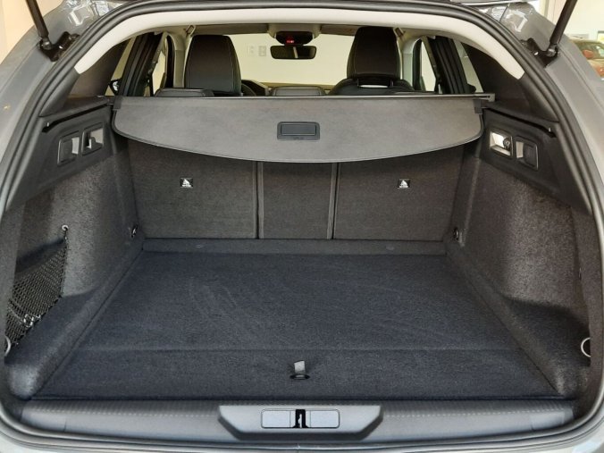 Peugeot 308, Peugeot 308 SW ALLURE 1.5 BHDi 130k EAT8, barva šedá