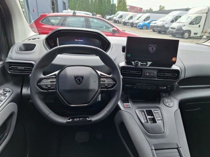 Peugeot Rifter, Peugeot Rifter GT BHDi 130 EAT8, barva zelená
