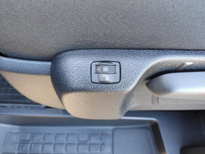 Peugeot Traveller, Peugeot Traveller L3 2.2 HDI AUT8 180k  WEBASTO, barva šedá