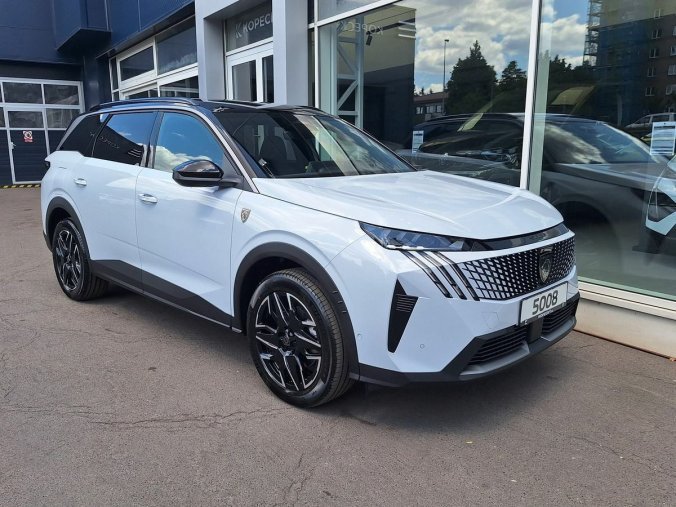 Peugeot 5008, Peugeot 5008 GT Hybrid 145 e-DCS6, barva bílá