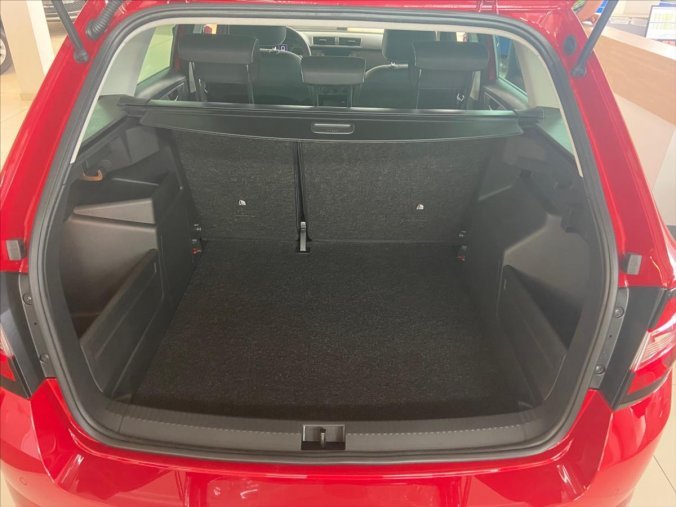 Škoda Fabia, 1.0 TSI 70 kW Tour Ambition, barva červená