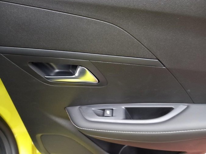 Peugeot 208, Peugeot 208 BUSINESS Hybrid 110 e-DCS6, barva zelená