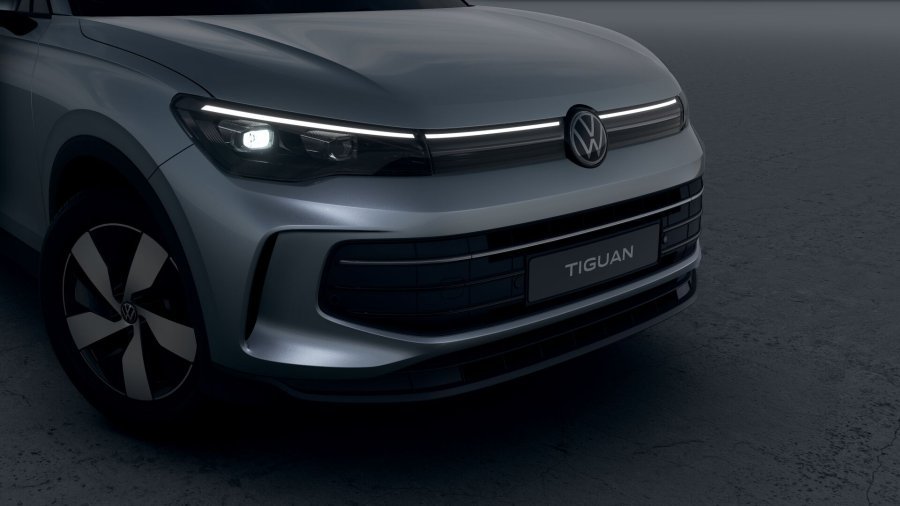 Volkswagen Tiguan, Tiguan People 1,5 eTSI 110 kW mHEV, barva stříbrná