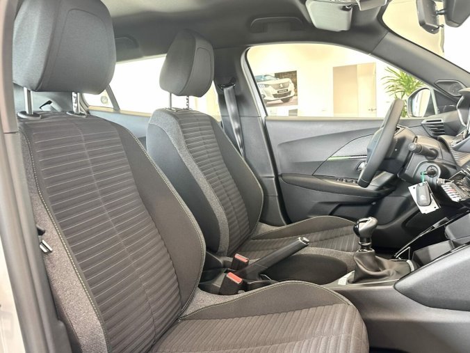 Peugeot 2008, Peugeot 2008 STYLE 100 koní, 7let záruka, barva bílá