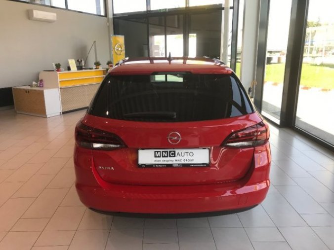 Opel Astra, Sports Tourer Elegance, barva červená