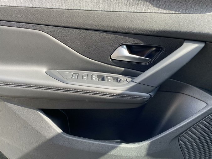 Peugeot 408, Peugeot 408 ALLURE Plug-in HYBRID e-EAT8, barva černá