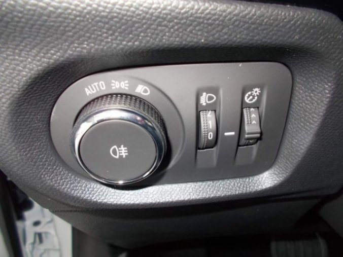 Opel Corsa, Edition F 12XHL S/S (74kW/ 100, barva bílá