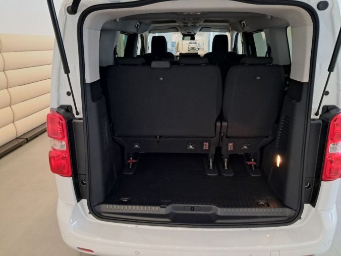 Peugeot Traveller, Peugeot Traveller Active Standard 2.0 BlueHDi 18, barva bílá