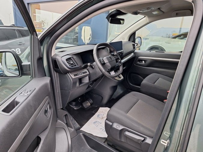 Peugeot Traveller, Peugeot Traveller Active Long 2.0 BHDi 180  EAT8, barva zelená