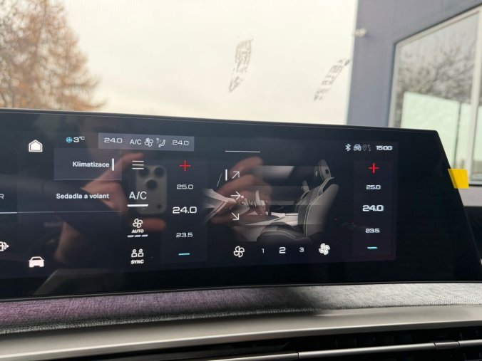 Peugeot 3008, Peugeot 3008 ALLURE Hybrid 145 e-DCS6, barva bílá