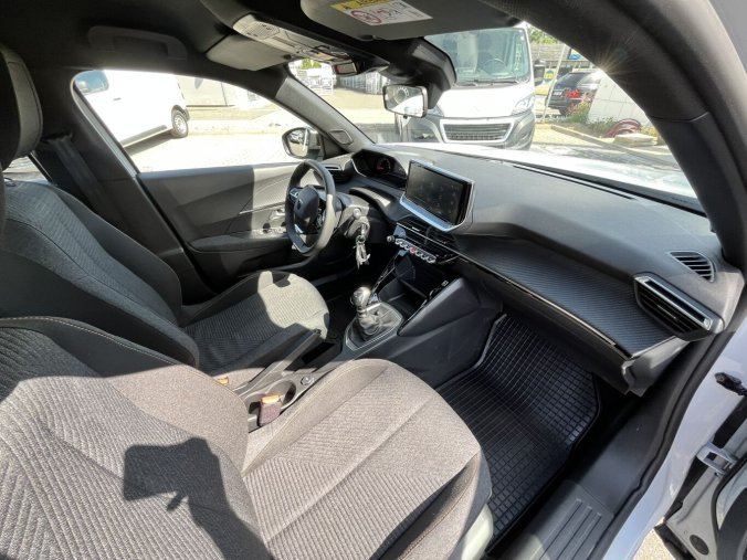 Peugeot 2008, Peugeot 2008 BUSINESS Turbo 100k MAN6, barva bílá