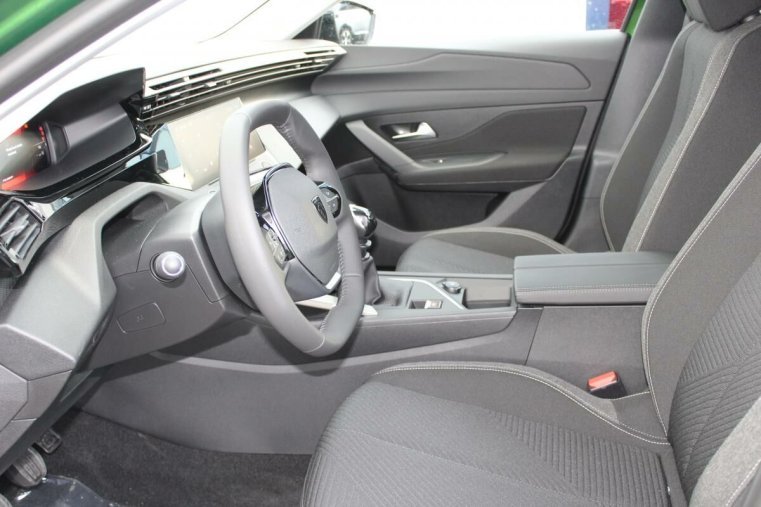 Peugeot 308, Peugeot 308 ACTIVE 1.2 130 MAN6, barva zelená