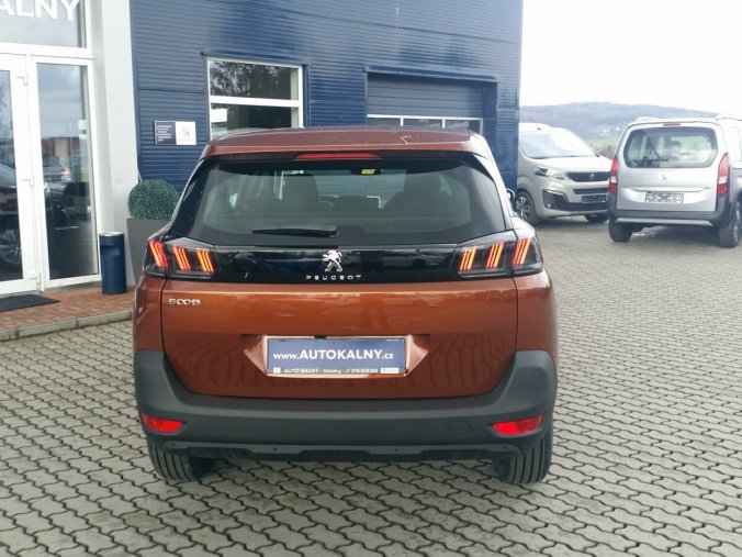 Peugeot 5008, Peugeot 5008 Active Pack 1,2 PT130k MAN6, barva hnědá