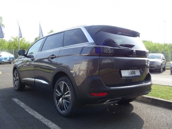 Peugeot 5008, GT 1.5BHDi 130kEAT8 červ.kůže, barva šedá