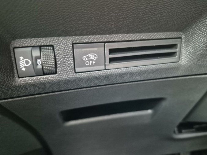 Peugeot 5008, Peugeot 5008 ALLURE Hybrid 145 e-DCS6, barva modrá