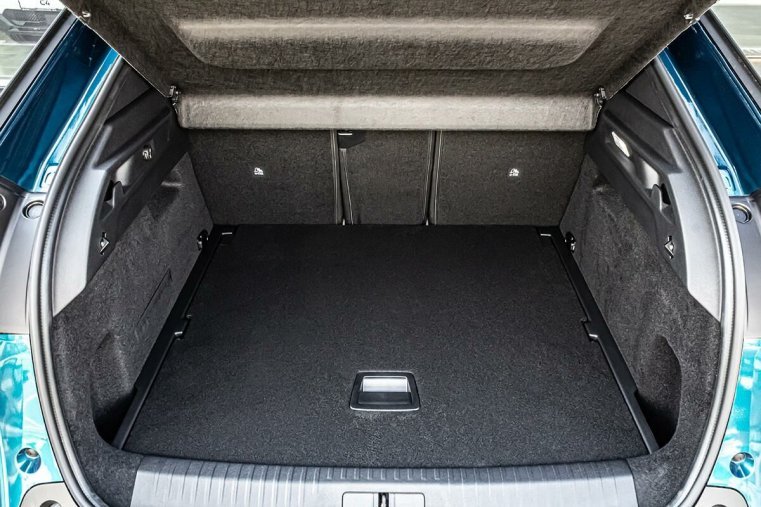 Peugeot 3008, Peugeot 3008 1,2 ALLURE Hybrid 136 e-DCS6, barva modrá
